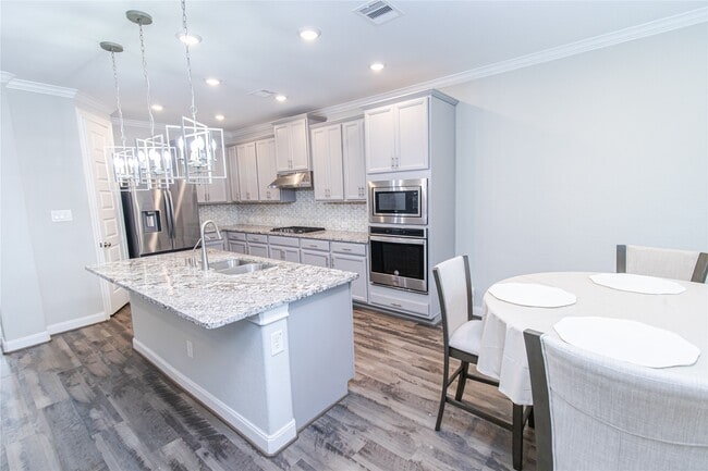 Building Photo - 13411 Lake Willoughby Ln