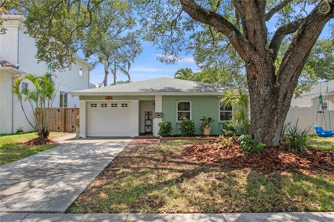 Building Photo - 508 Columbia Dr
