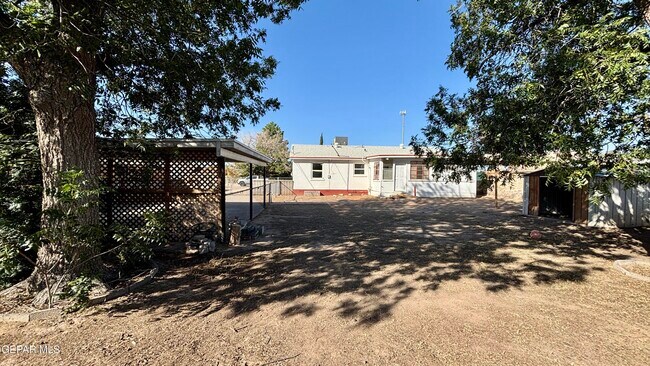Building Photo - 8033 Carpenter Dr
