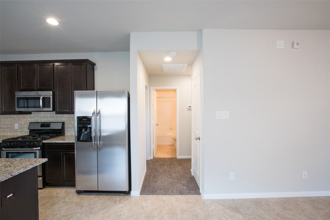 Building Photo - 12111 Parade Park Pl