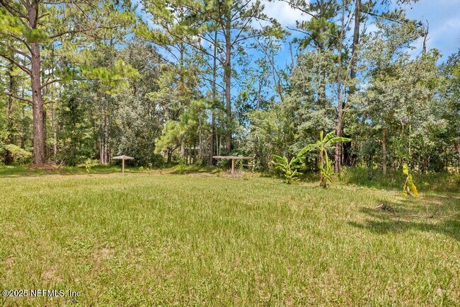 Building Photo - 1215 Bluehill Dr N