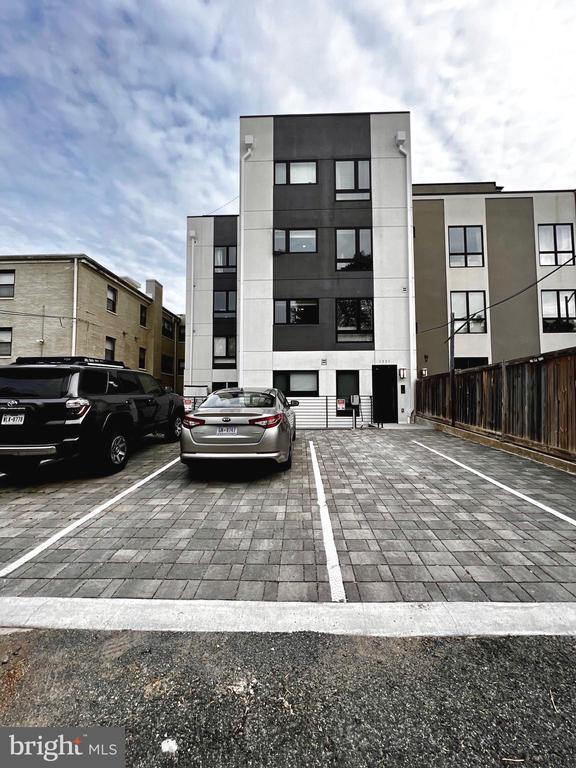 Building Photo - 1331 K St SE