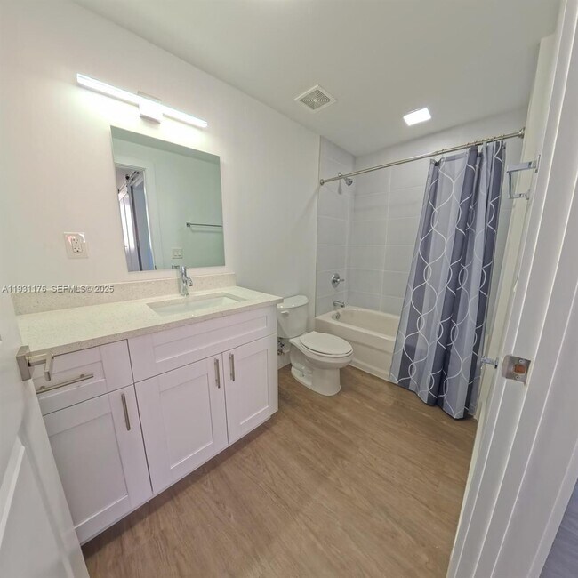 Building Photo - 1620 NW 18th St