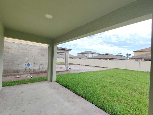 Building Photo - Spacious 5-Bedroom Home with First-Floor Owner's Suite in Land O' Lakes