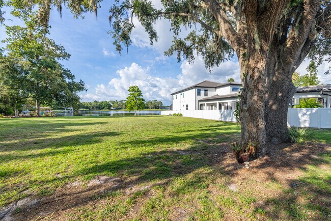 Building Photo - 2533 N Habana Pl