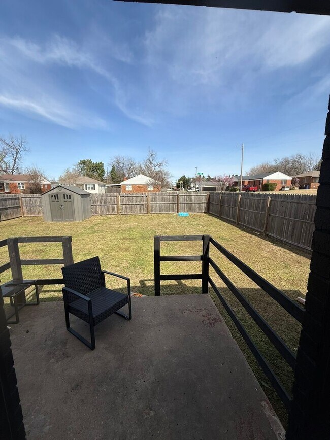 Building Photo - 4200 NW 15th St