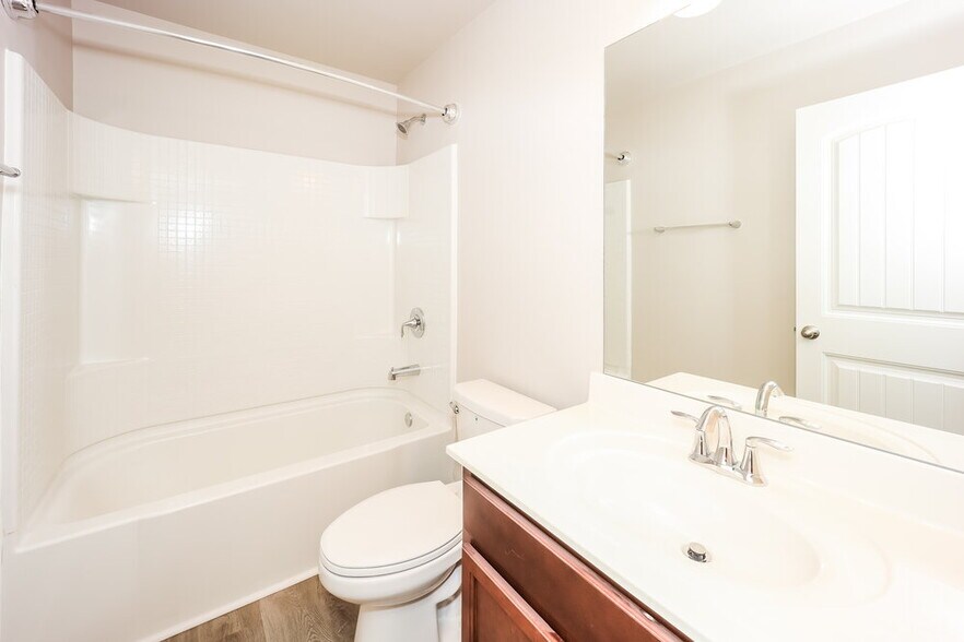 Building Photo - 3232 Baylor Cir