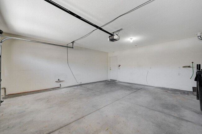 Building Photo - Single Family Home in N Las Vegas Aliante Area