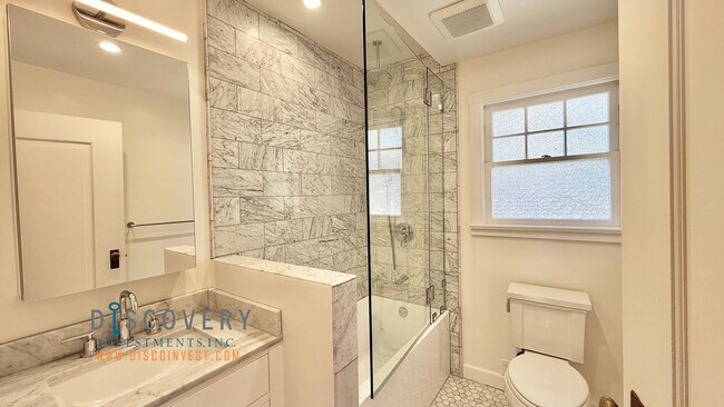 Building Photo - Panoramic Hill Estate with Sweeping Views