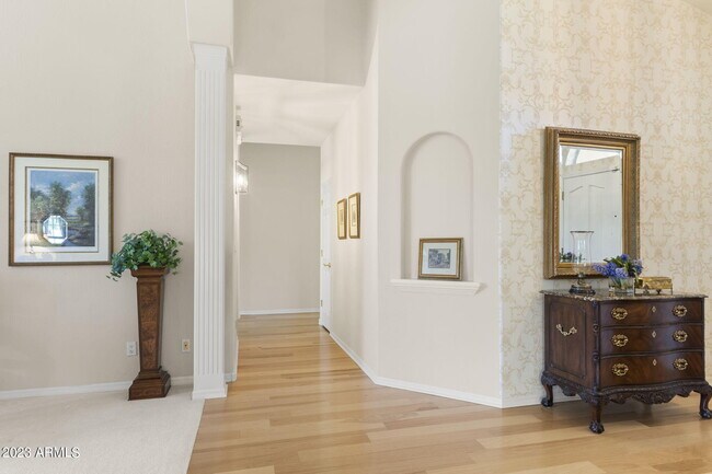 Building Photo - 10165 E Bella Vista Dr