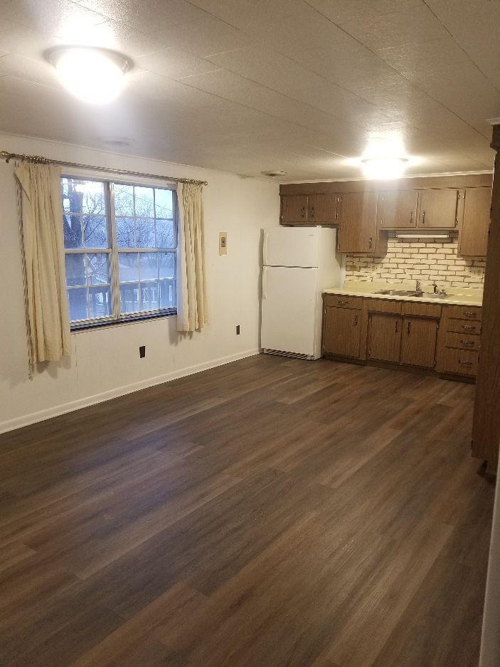 Building Photo - 190 Marchand Dr