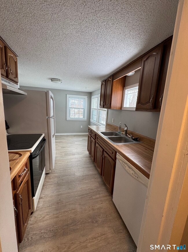 Building Photo - 26 Portland Rd