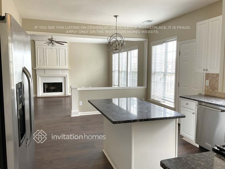 Building Photo - 3384 Spindletop Dr NW