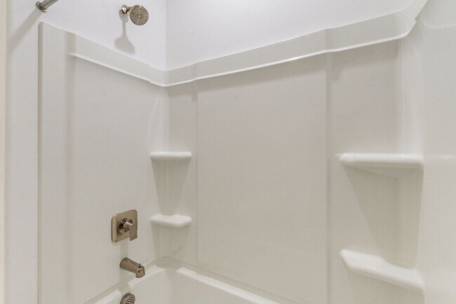 Building Photo - Pending/ Rented - New Mattamy Home!