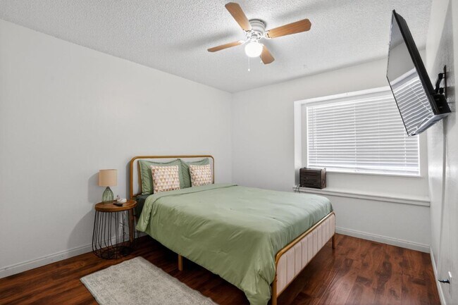 Building Photo - 4505 Gardenwood Ln