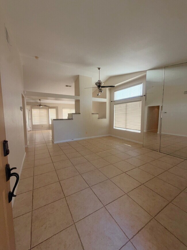 Building Photo - 3-Bedroom Home, Large Rear Yard! La Quinta, Long-term (1 Year) Rental
