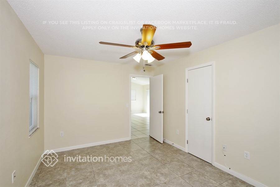 Building Photo - 3167 Windchime Cir S