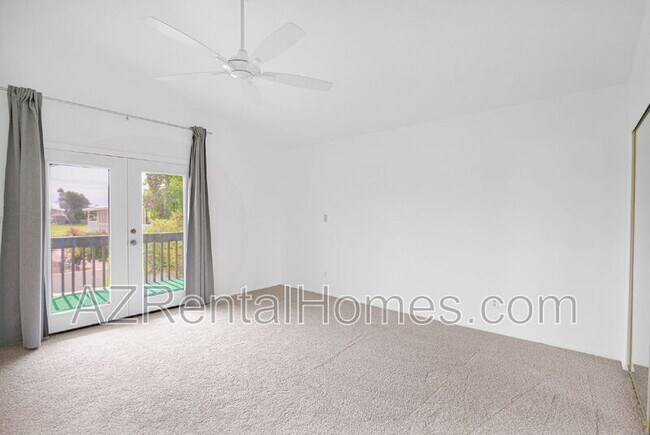 Building Photo - 1657 N Doran