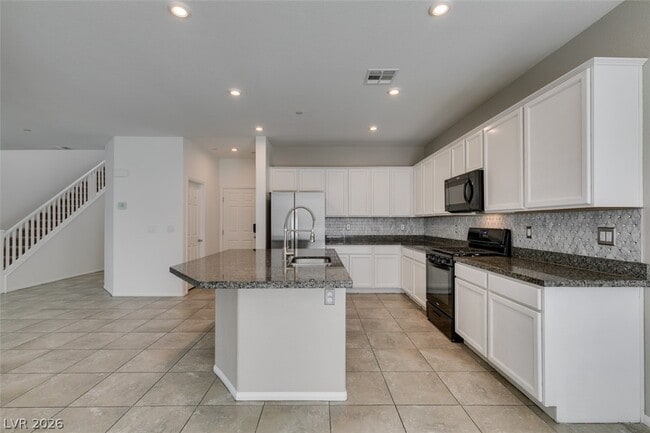 Building Photo - 1027 Huckburn Ave