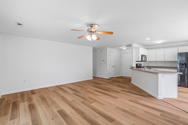 Building Photo - 1037 Stones Throw Ln