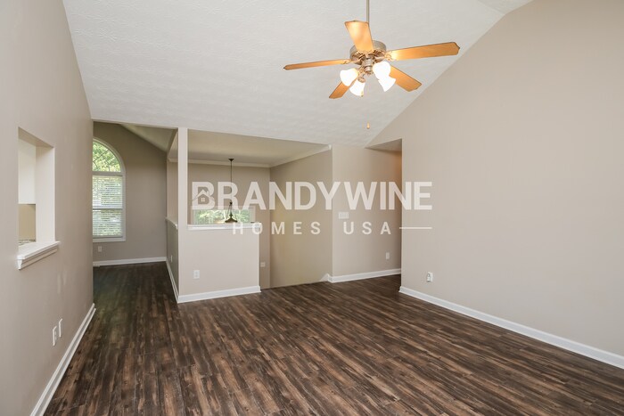 Building Photo - 814 Evergreen Dr
