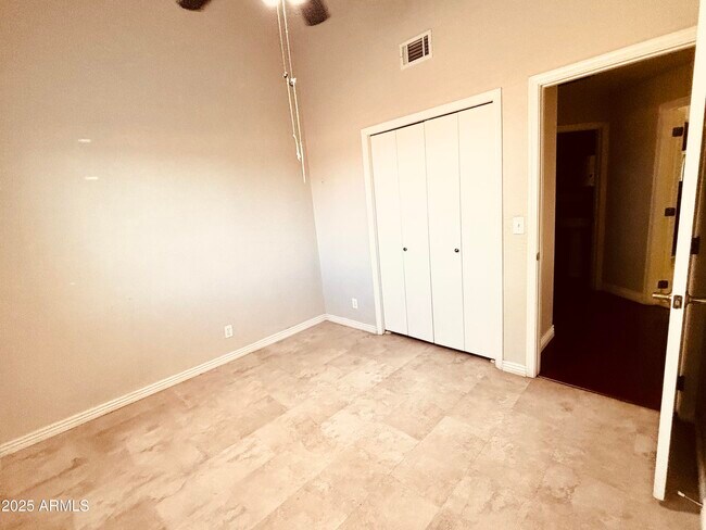 Building Photo - 3463 N Verano Ct