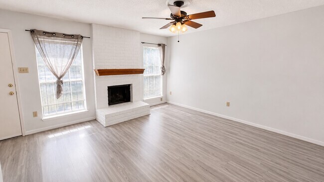 Building Photo - 11685 Alief Clodine Rd