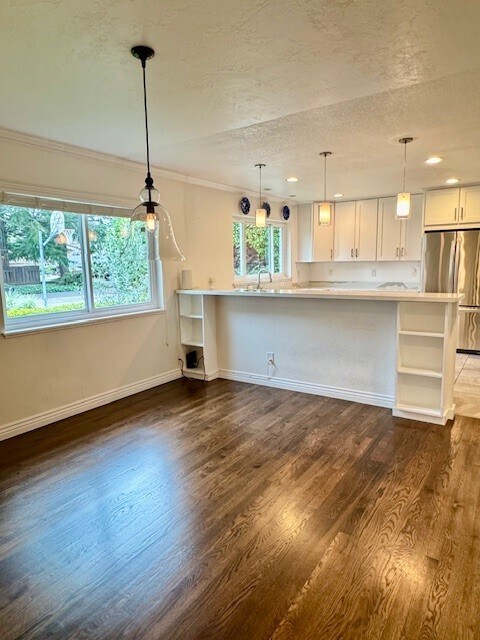 Building Photo - 80 Greenway Dr