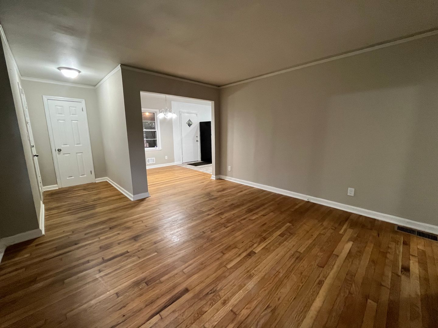 Building Photo - COMING SOON: Classic charm, peaceful living, your Forest Park retreat awaits in this spacious 3-b...