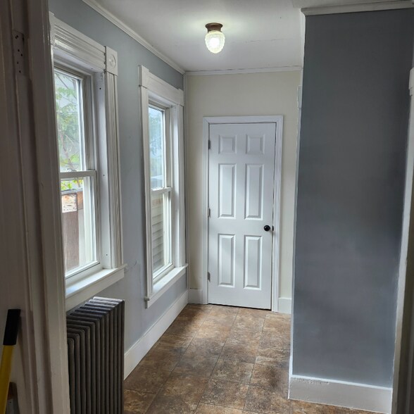 Building Photo - 50 Centre St