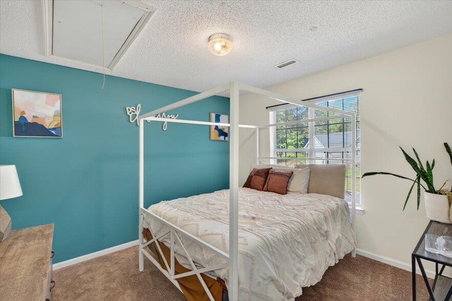 Building Photo - 5124 Rosemede Dr