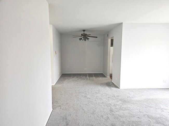 Building Photo - 573 Greystone Ln