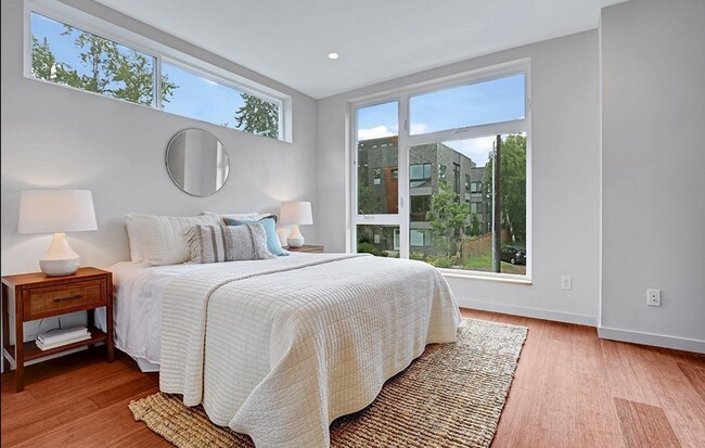 Building Photo - Capitol Hill 2 Bed 1.5 Bath Stunner Available!