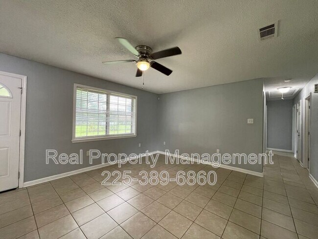 Building Photo - 15482 Patricia Dale Dr