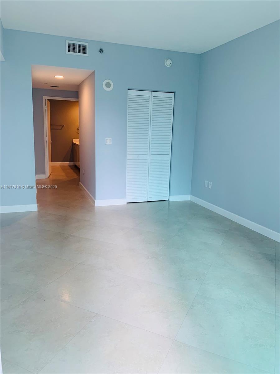 Building Photo - 951 Brickell Ave