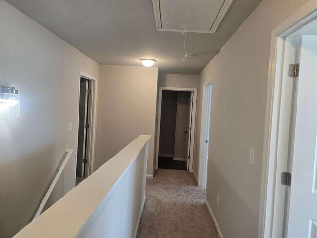 Building Photo - 213 N Fortune Way