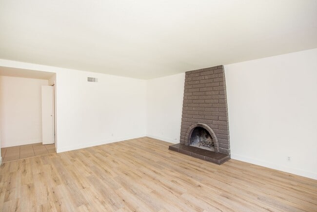 Building Photo - COSTA MESA: 3 Bedroom Single Story Home with a Pool