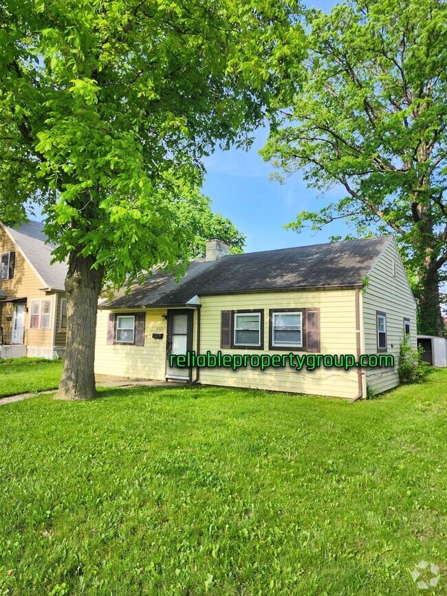 Building Photo - New Listing in Fort Wayne