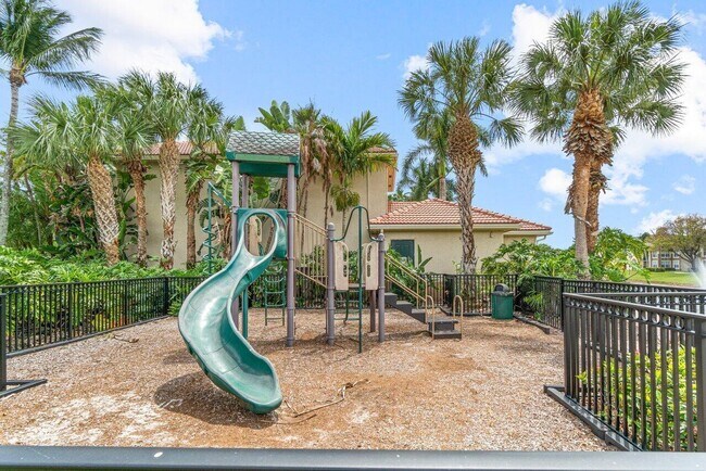 Building Photo - 15055 Michelangelo Blvd