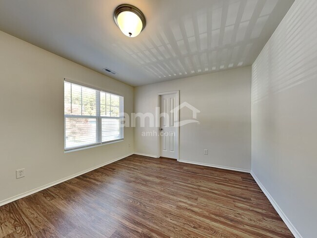 Building Photo - 3112 Varcroft Rd