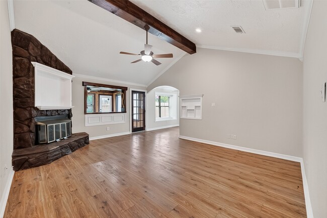 Building Photo - 13907 Old Village Ln