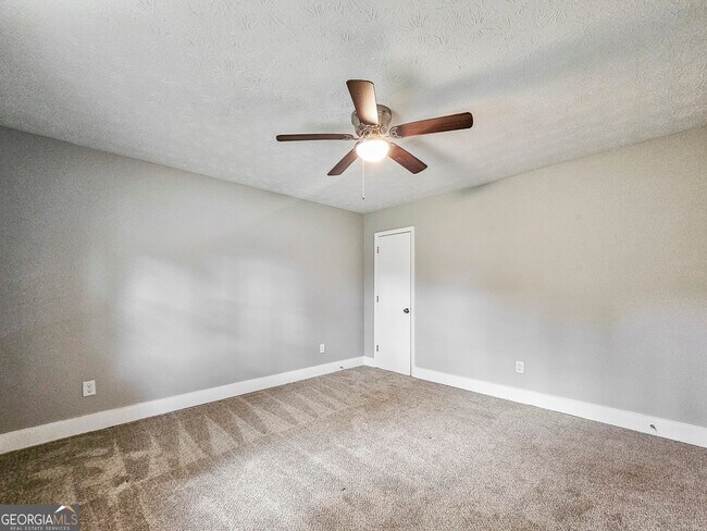 Building Photo - 3006 Stanton Rd SE