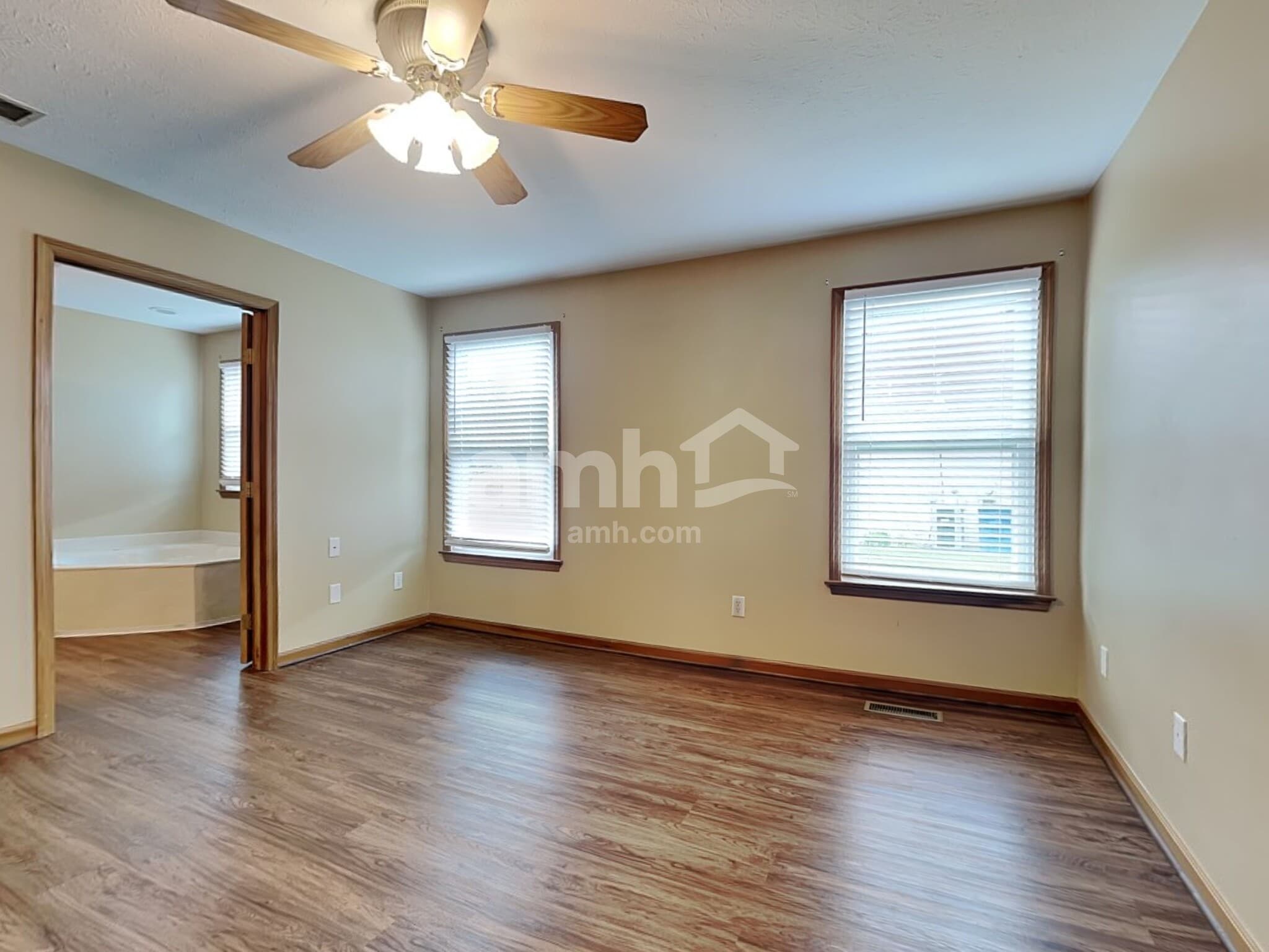Building Photo - 1052 Windsor Crossing