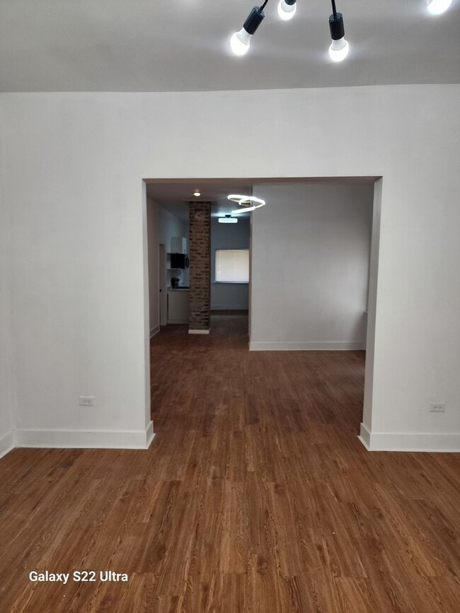 Building Photo - 8909 S Houston Ave