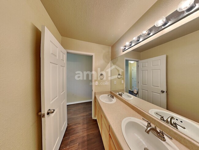 Building Photo - 20930 E 42nd Ave