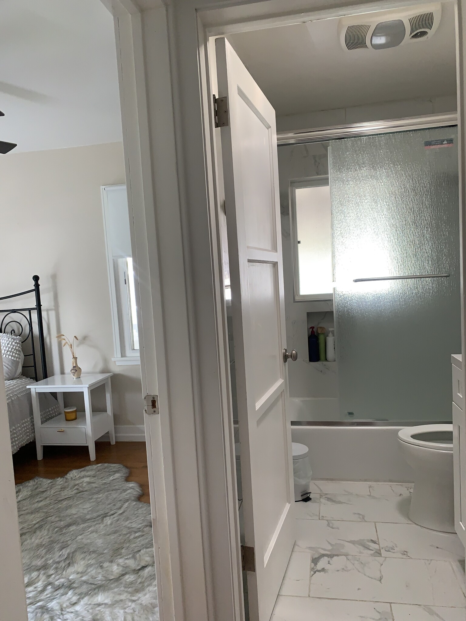 Building Photo - 467 E 44th Cir