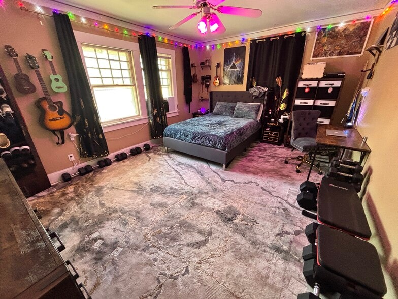 Beautiful LED Lighting - 405 N Salisbury St