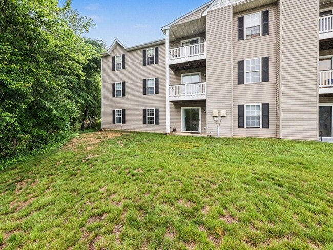 Building Photo - 33 Fern Oak Cir