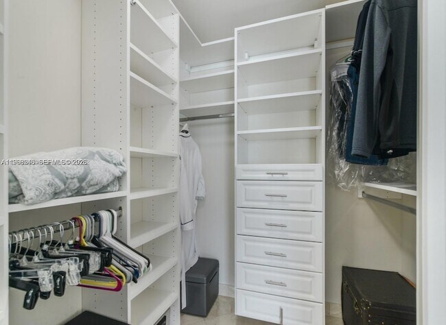 Building Photo - 150 Sunny Isles Blvd