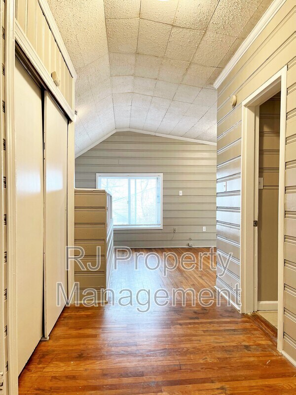 Building Photo - 3268 E Rosita Cir